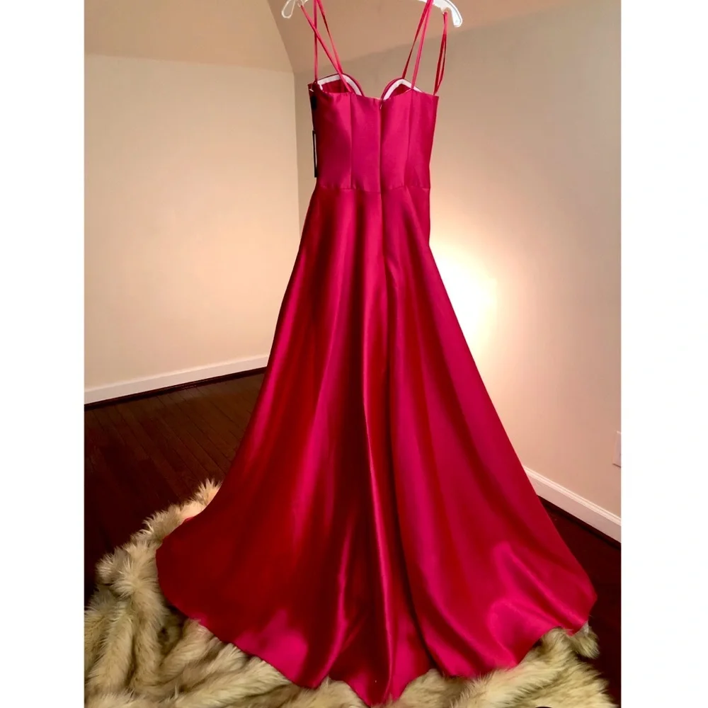 La Femme Prom Dress - Picture 4 of 7